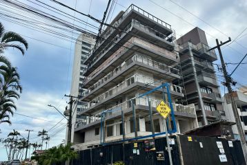 COBERTURA DUPLEX NA PRAIA MANSA - ED. UNIQUE REF662CO