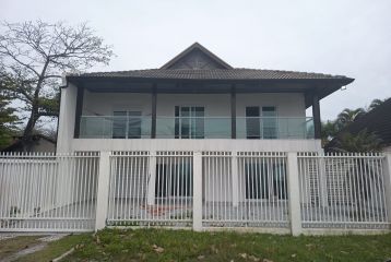 SOBRADO LOCAÇÃO FRENTE MAR PARA 15 PESSOAS - GAIVOTAS - REF 006LD